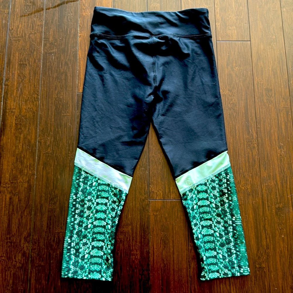 Under Armour Black and Green Leggings